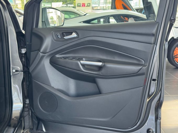 2025 Ford Kuga
