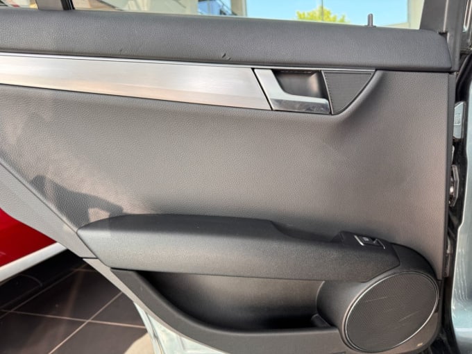 2025 Mercedes-benz C-class