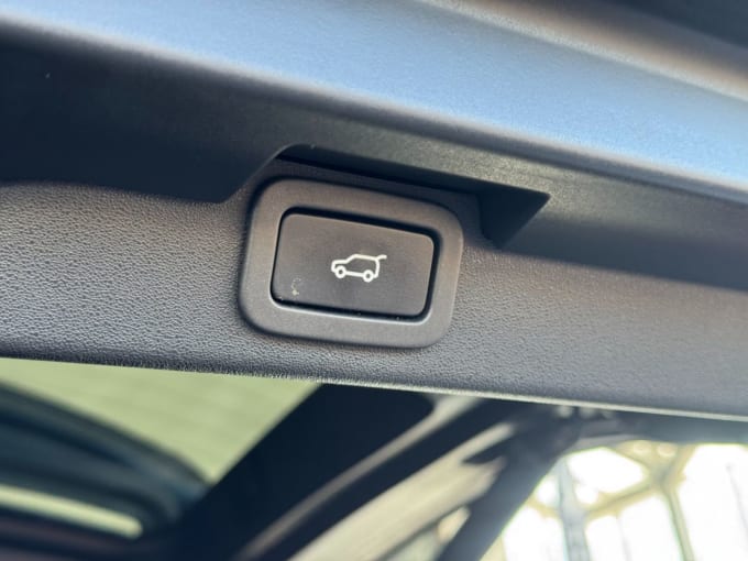 2025 Land Rover Discovery