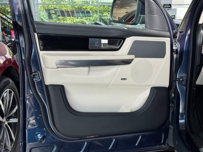 2025 Land Rover Range Rover Sport