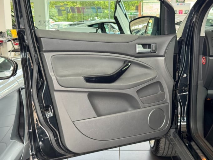 2025 Ford Kuga