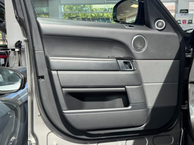 2025 Land Rover Range Rover Sport