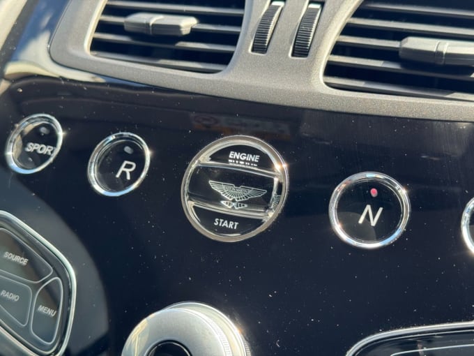 2025 Aston Martin Vantage