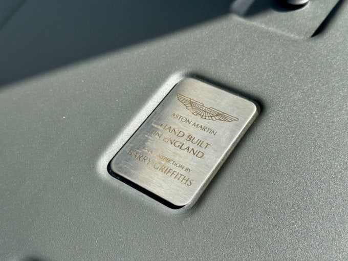 2025 Aston Martin Vantage