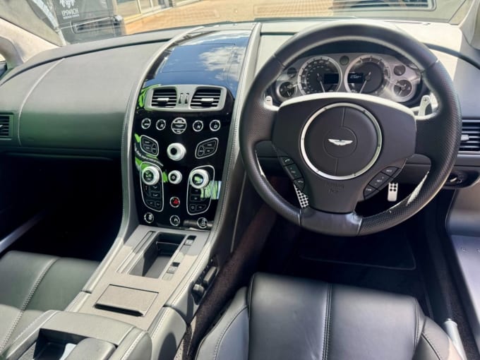 2025 Aston Martin Vantage