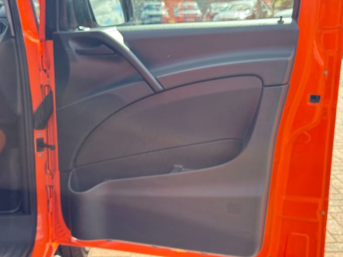 2025 Mercedes-benz Vito