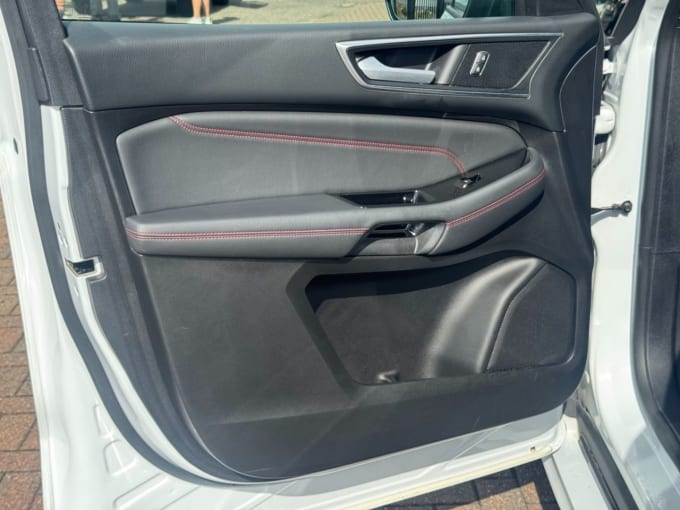 2025 Ford S-max