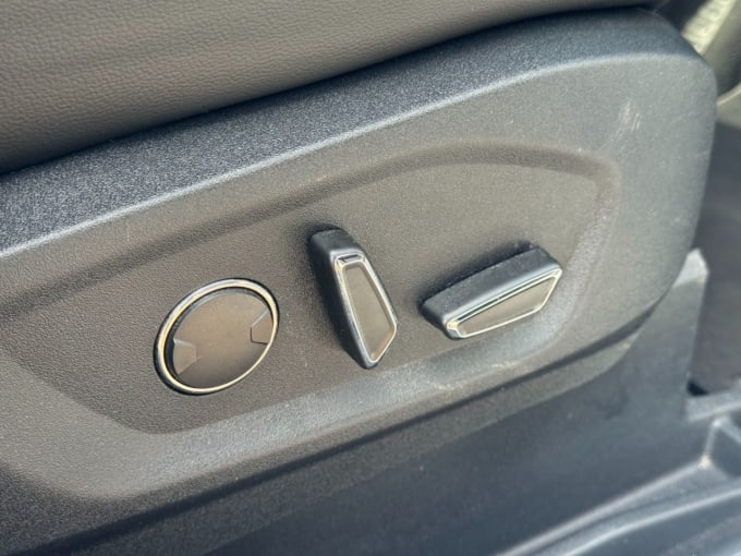 2025 Ford S-max