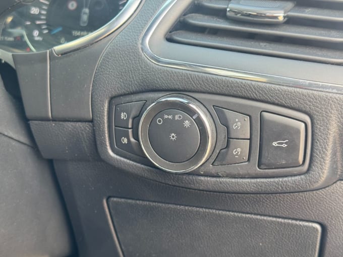 2025 Ford S-max