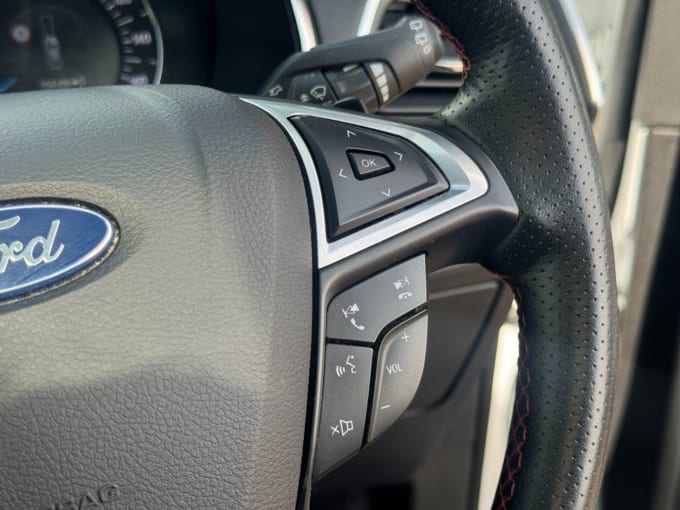 2025 Ford S-max