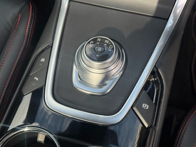 2025 Ford S-max