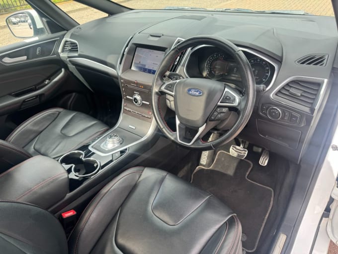 2025 Ford S-max