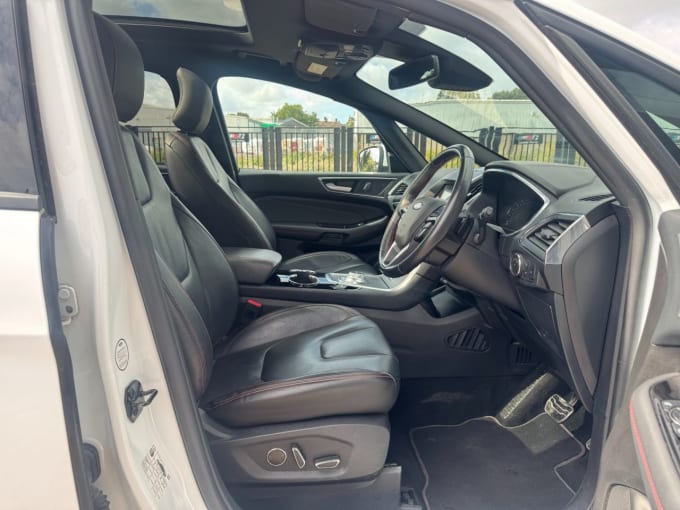 2025 Ford S-max