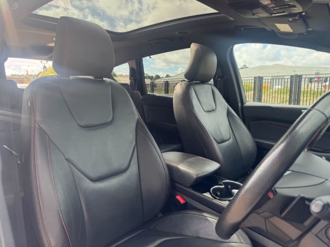 2025 Ford S-max