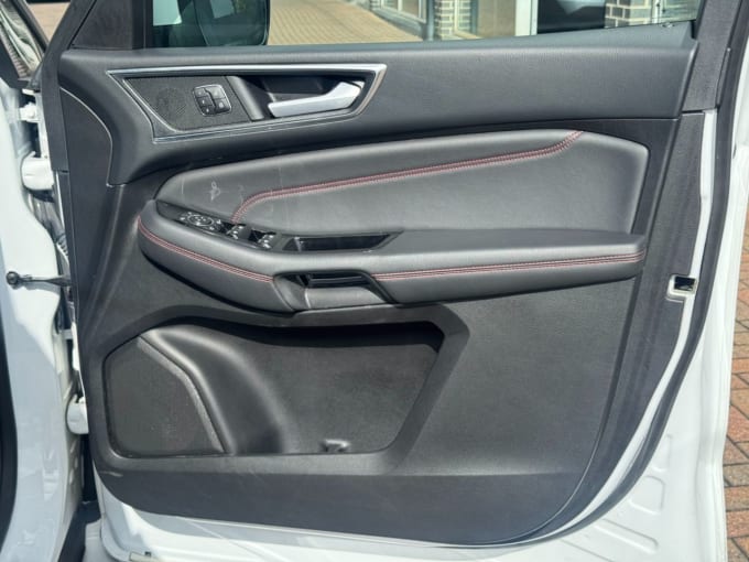 2025 Ford S-max