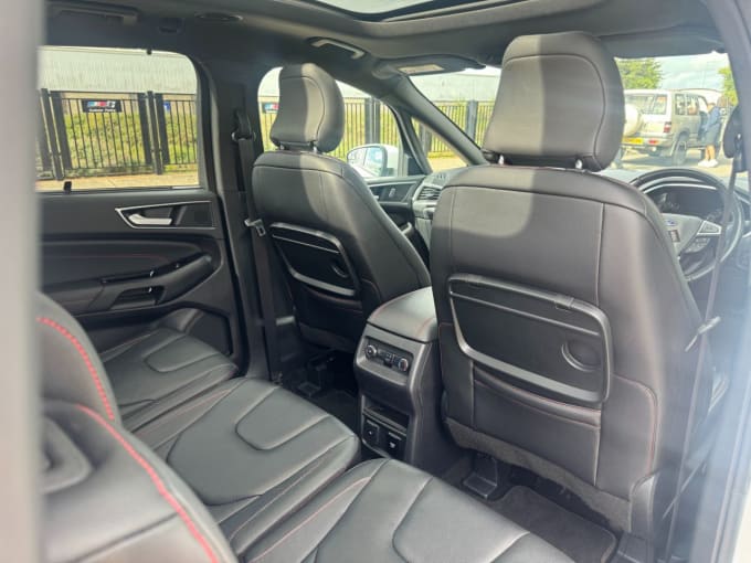 2025 Ford S-max