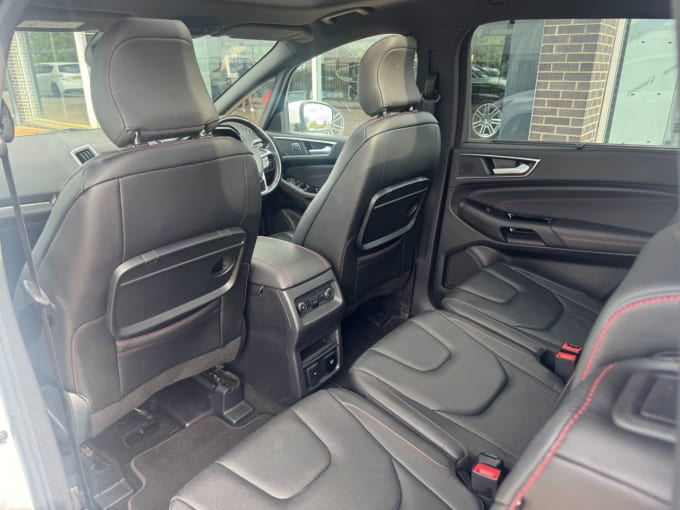 2025 Ford S-max