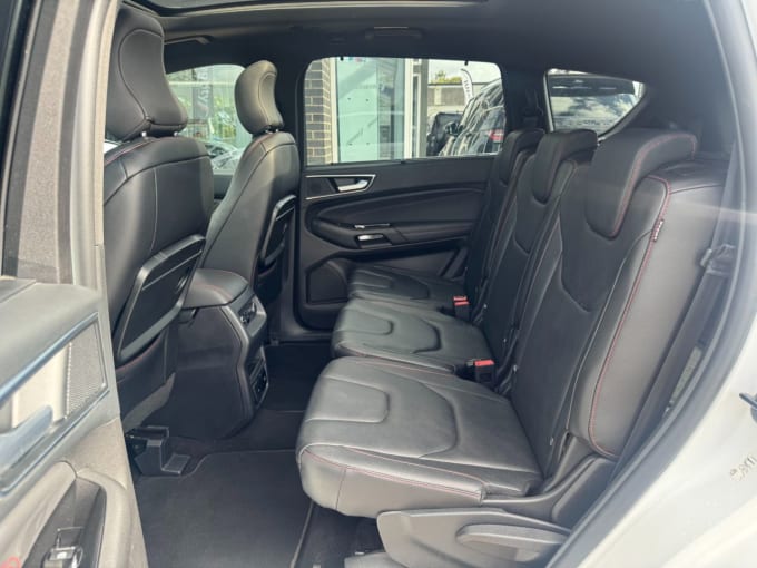 2025 Ford S-max