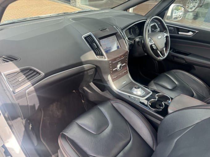2025 Ford S-max