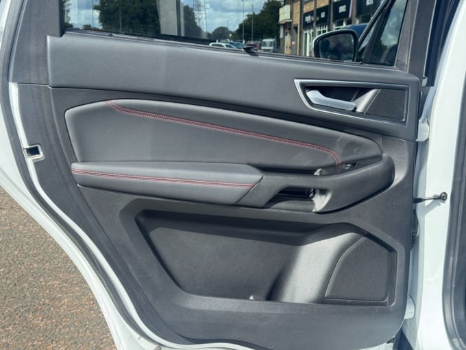 2025 Ford S-max