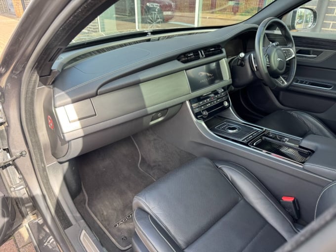 2025 Jaguar Xf