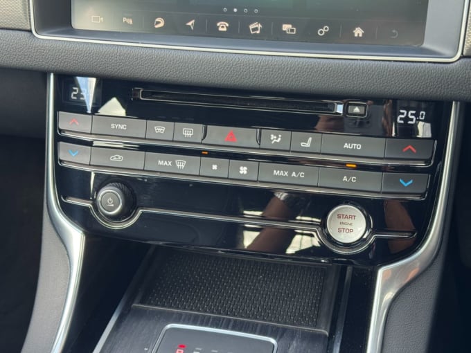 2025 Jaguar Xf