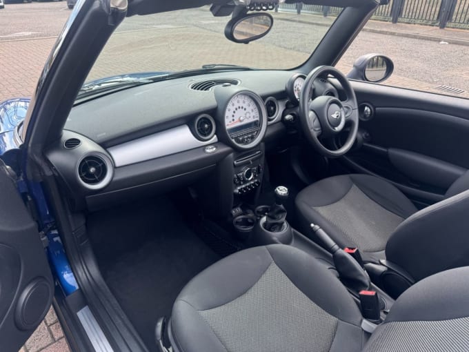 2025 Mini Convertible