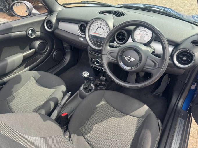 2025 Mini Convertible