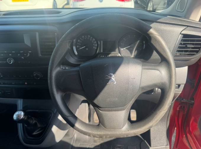 2025 Peugeot Expert