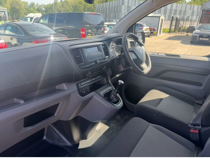 2025 Peugeot Expert
