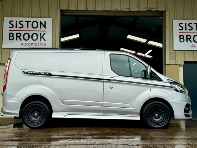 2024 Ford Transit Custom