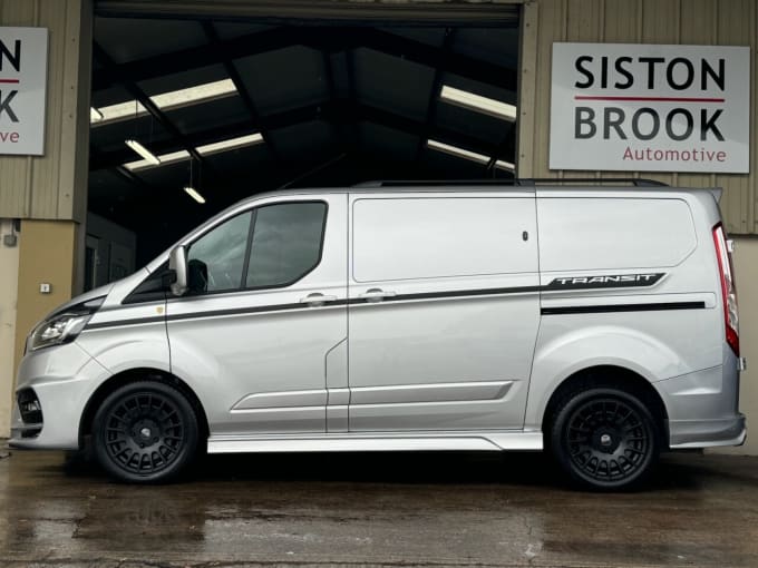 2024 Ford Transit Custom