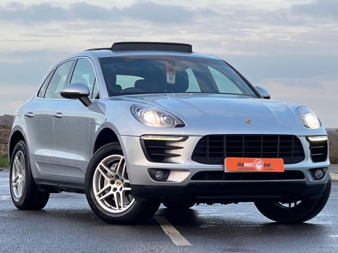 2025 Porsche Macan