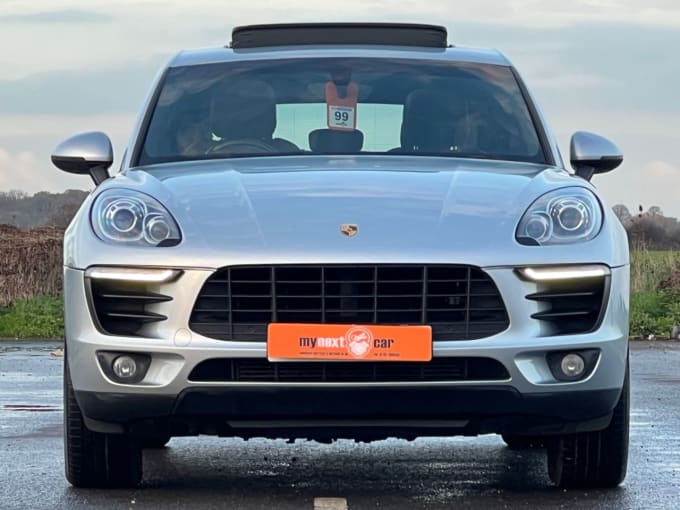 2025 Porsche Macan