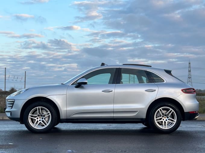 2025 Porsche Macan