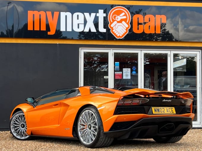 2025 Lamborghini Aventador S