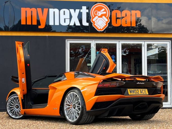 2025 Lamborghini Aventador S