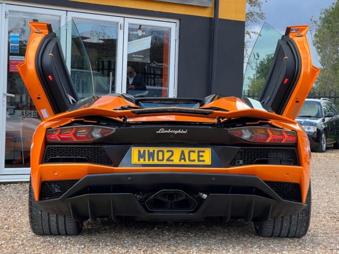 2025 Lamborghini Aventador S