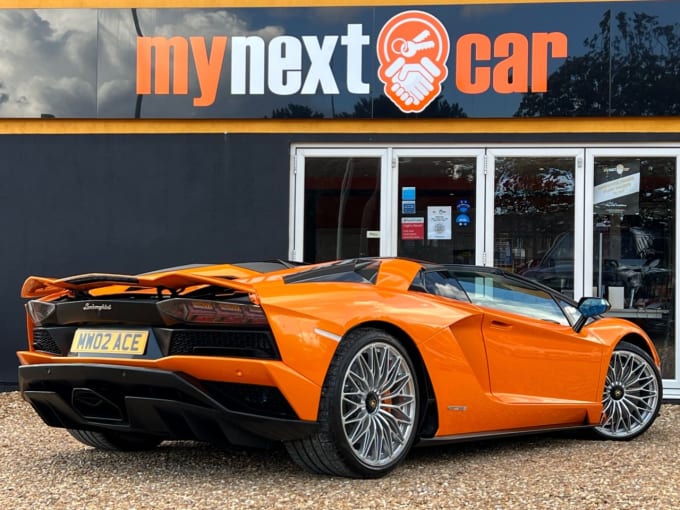 2025 Lamborghini Aventador S