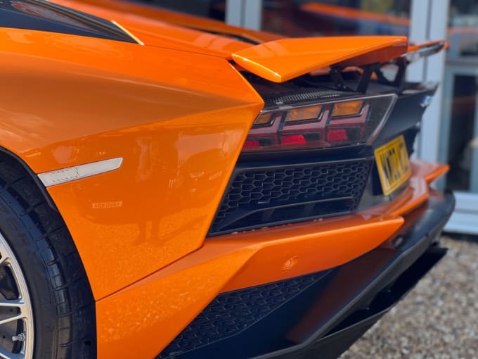 2025 Lamborghini Aventador S