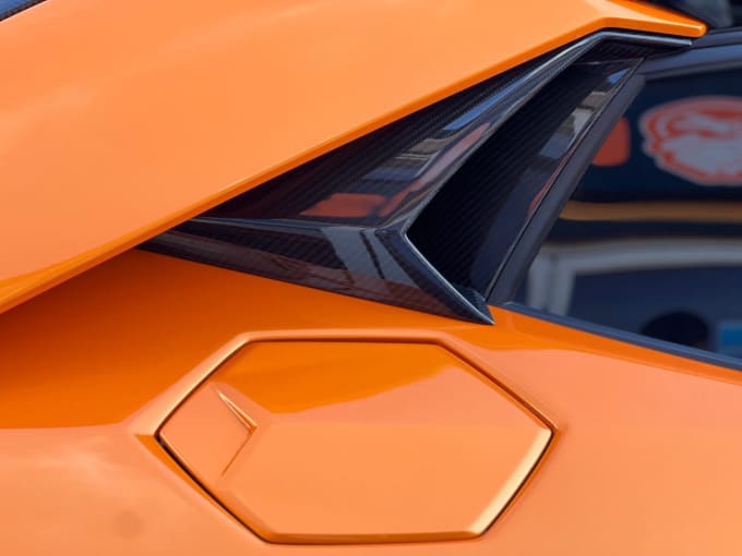 2025 Lamborghini Aventador S