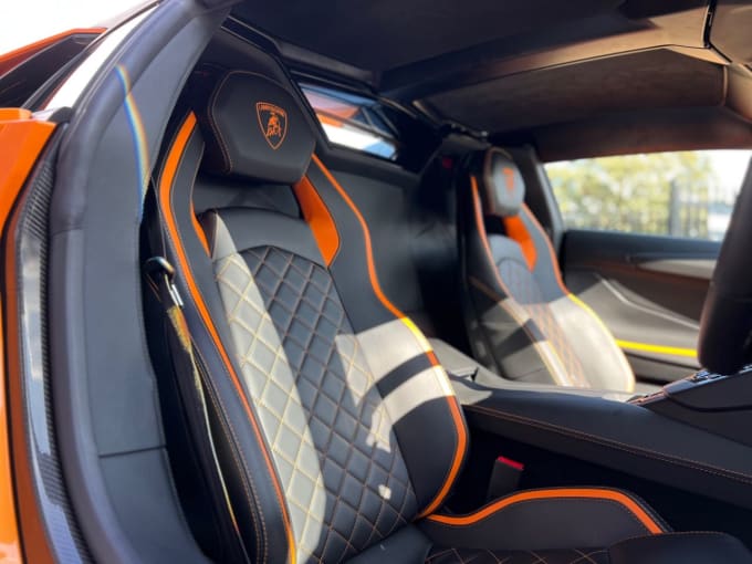 2025 Lamborghini Aventador S