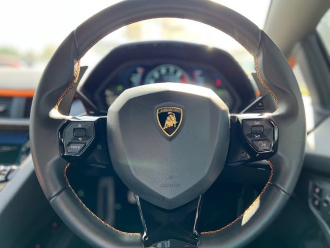 2025 Lamborghini Aventador S