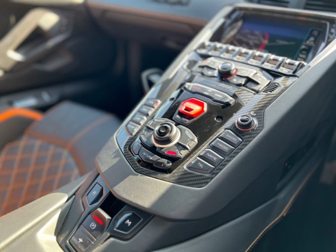 2025 Lamborghini Aventador S