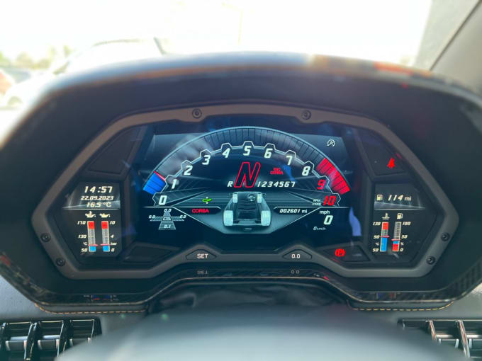2025 Lamborghini Aventador S