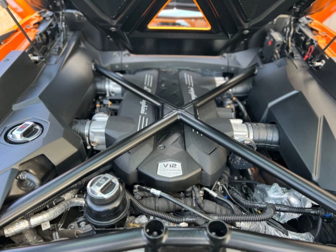 2025 Lamborghini Aventador S