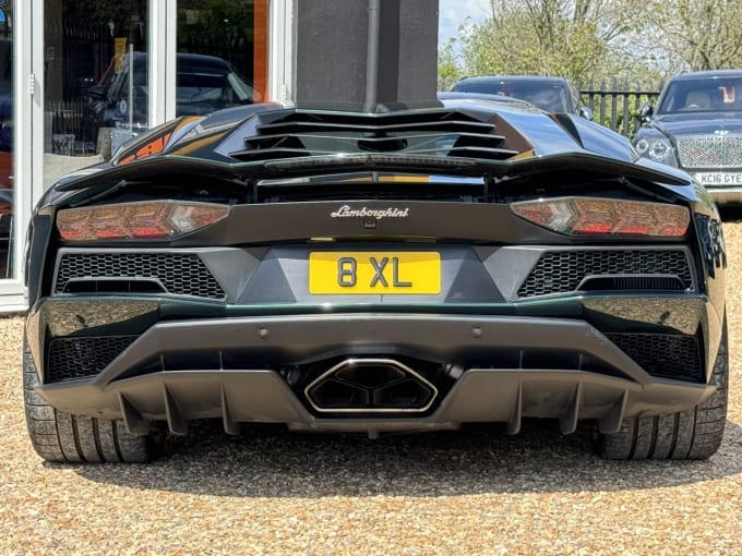 2024 Lamborghini Aventador