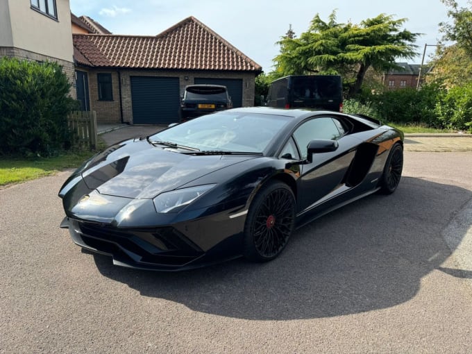 2024 Lamborghini Aventador