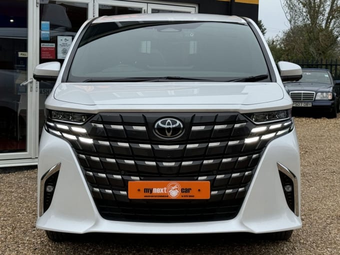 2025 Toyota Alphard