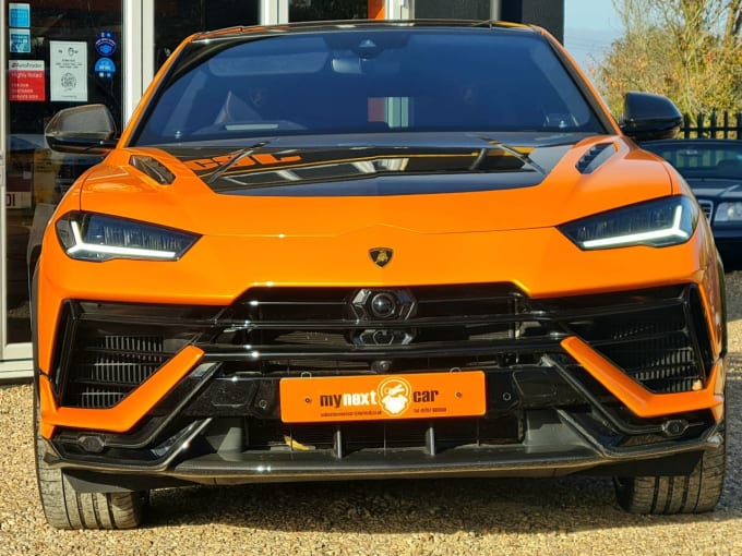 2025 Lamborghini Urus